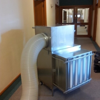 Negative air unit for a hospital