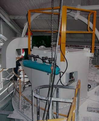 Omya New Zealand’s new silo vent pulse jet dust collector has a higher capacity and is also easier and safer to service. Omya New Zealand’s new silo vent pulse jet dust collector has a higher capacity and is also easier and safer to service.
